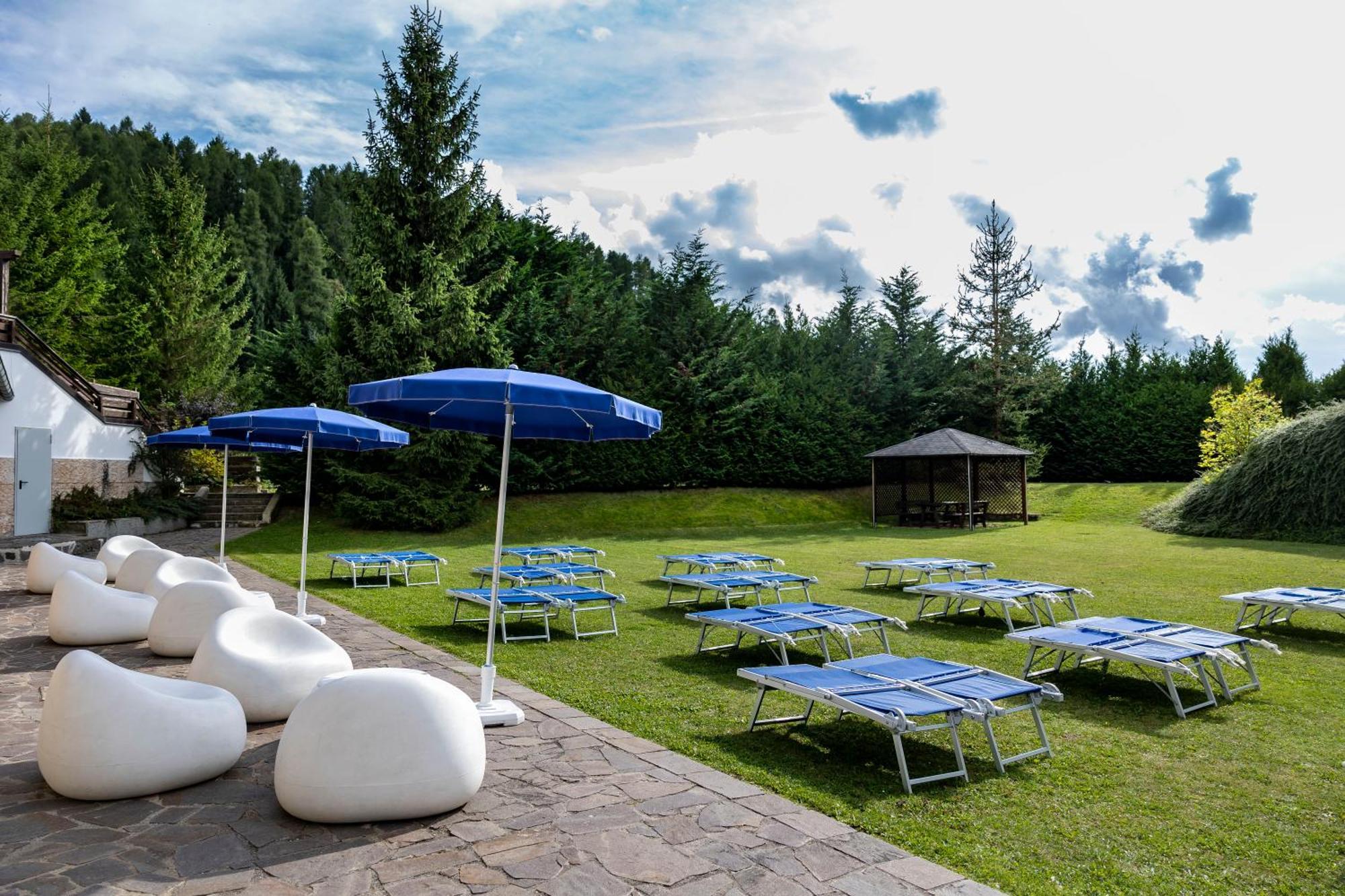 Golf Hotel 폴가리아 외부 사진